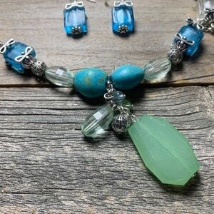 Vintage Y2K AVON Necklace and Earrings Set Silver Tone Turquoise Color 16"